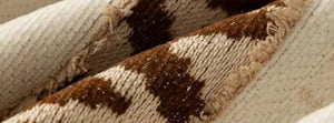 Klint Chestnut Brown: close-up of the original throw fabric.