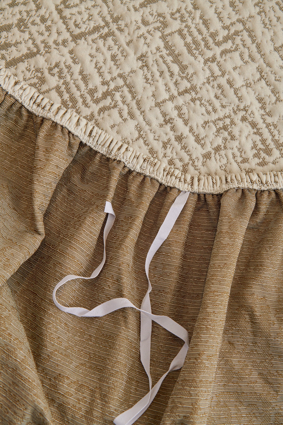 Couch Cover - Gridelle - Coffee Brown