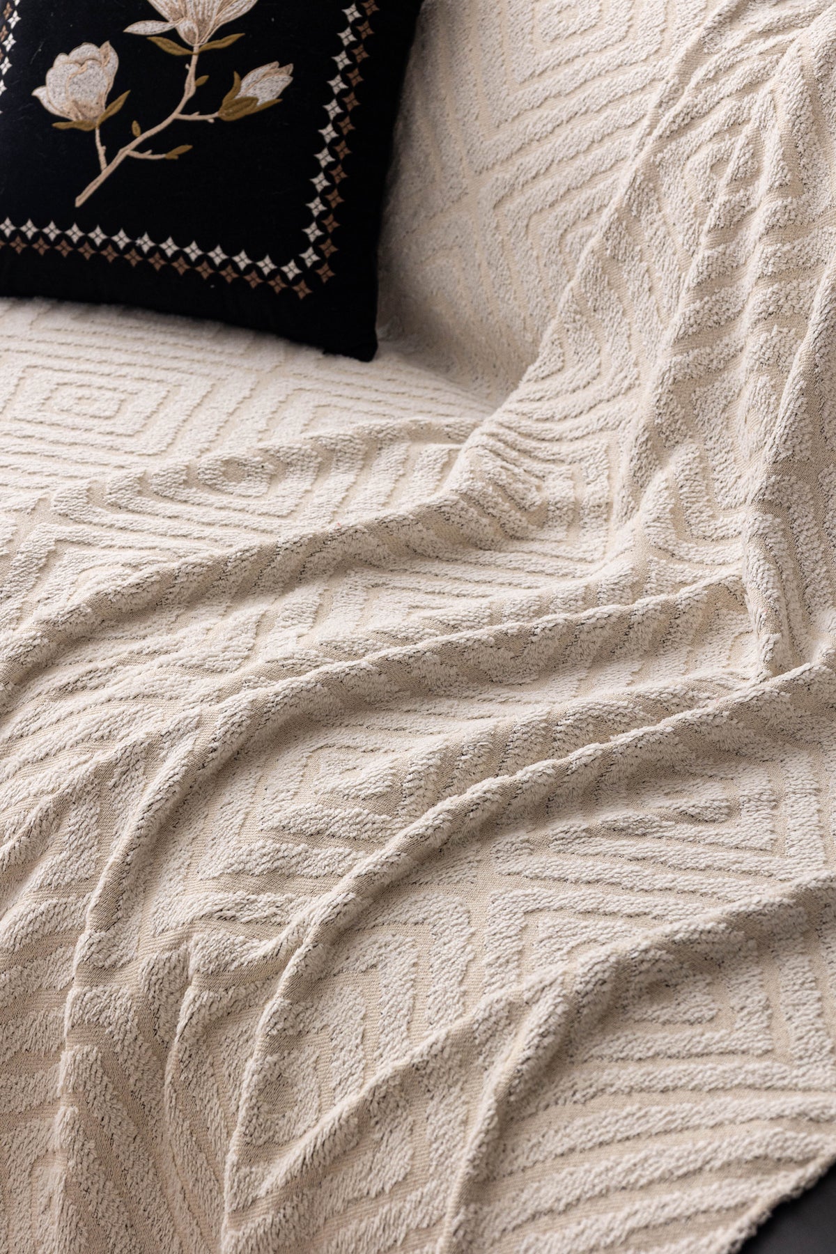 Throw Blanket - Atlas Geo - Cream White