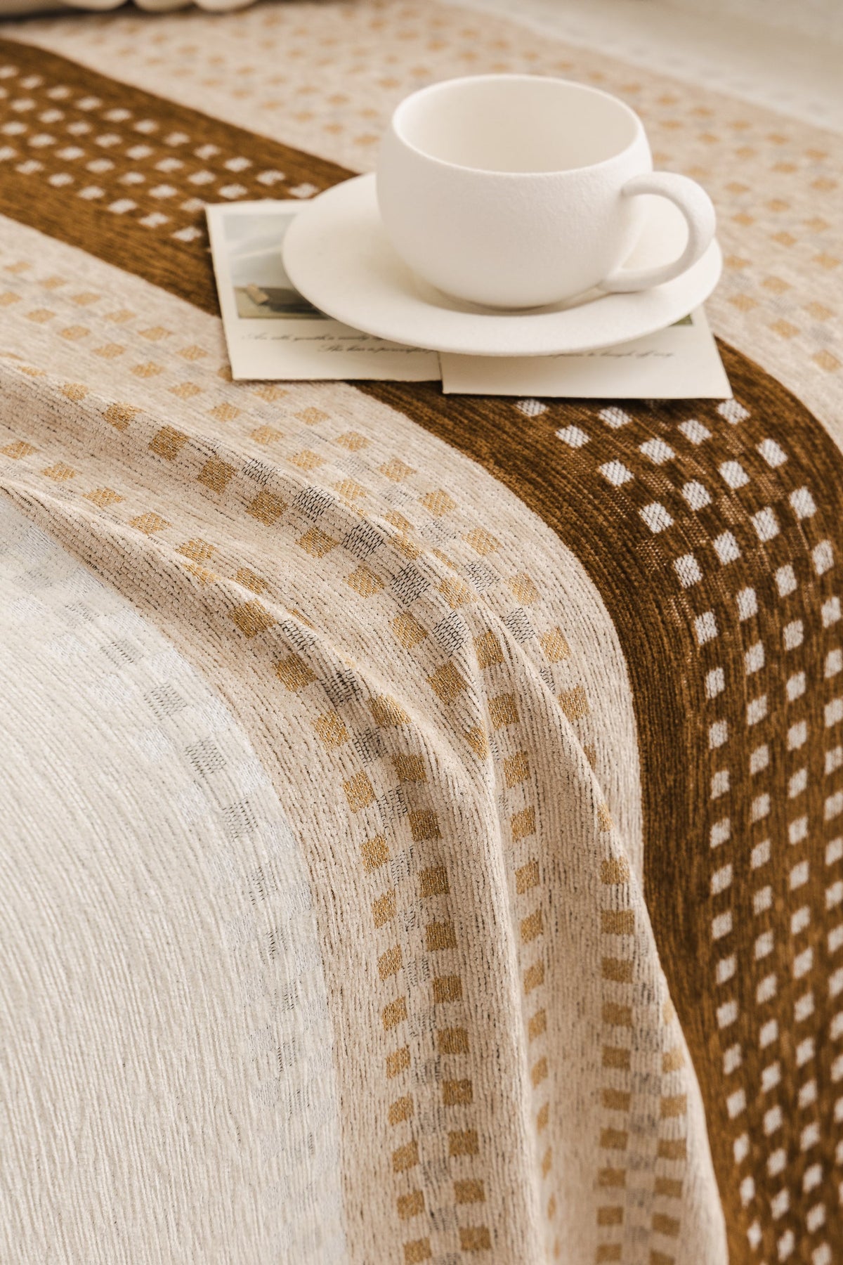 Throw Blanket - Casella - Brown