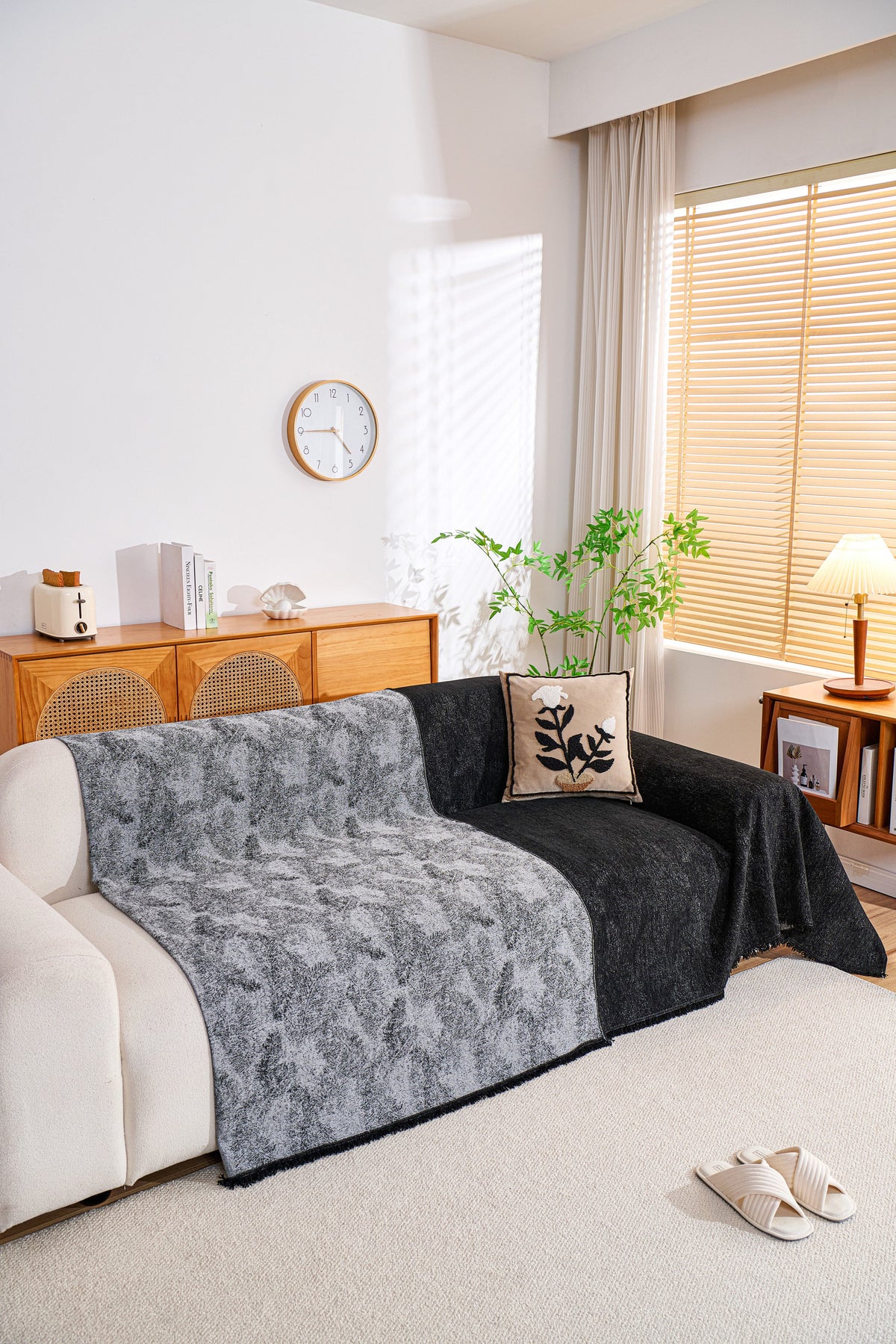 Throw Blanket - Mistara - Jet Black