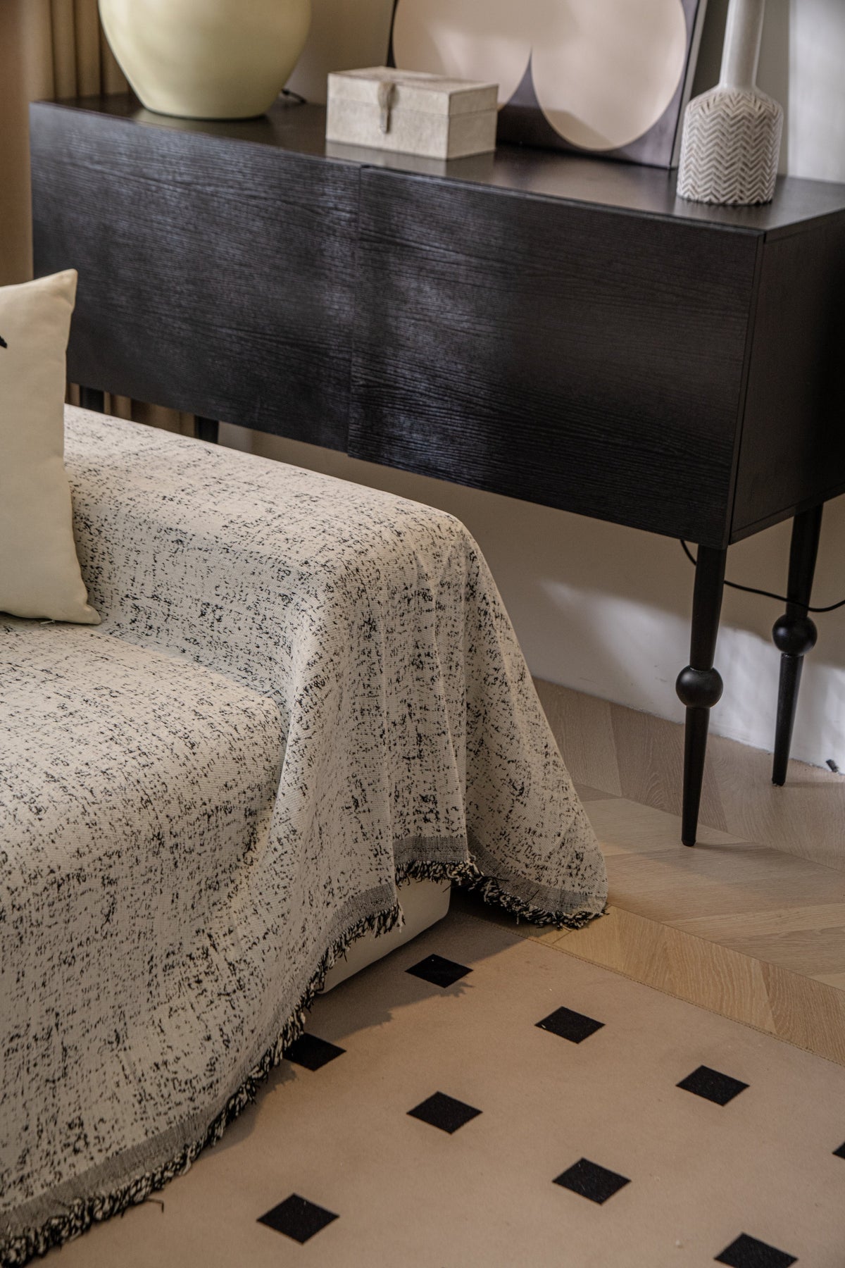 Throw Blanket - Oriona - Jet Black