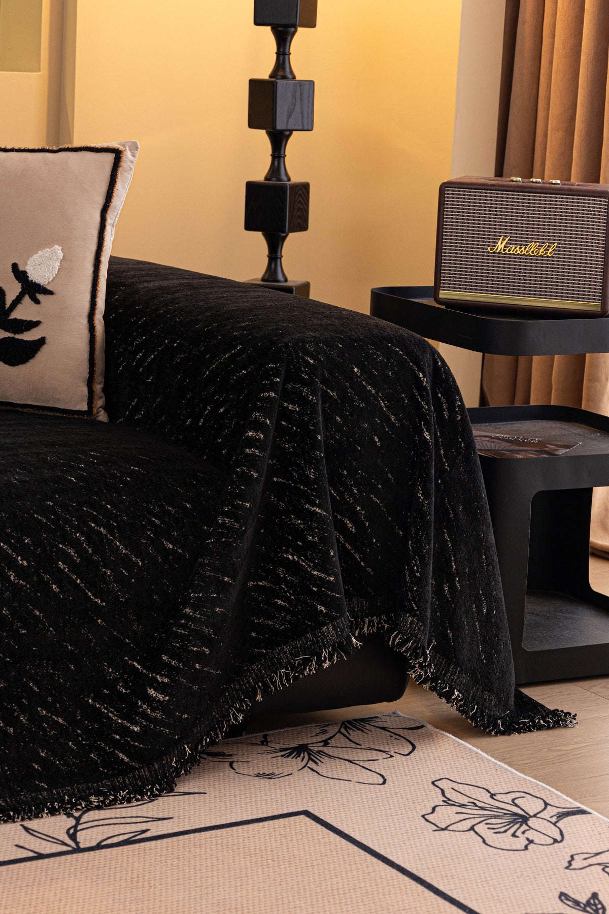 Throw Blanket - Velmora – Jet Black