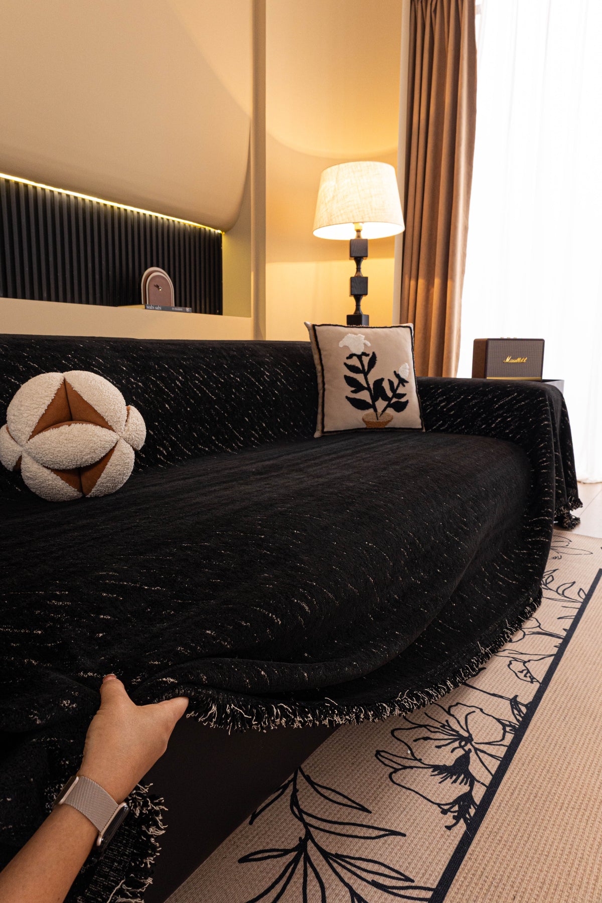 Throw Blanket - Velmora – Jet Black