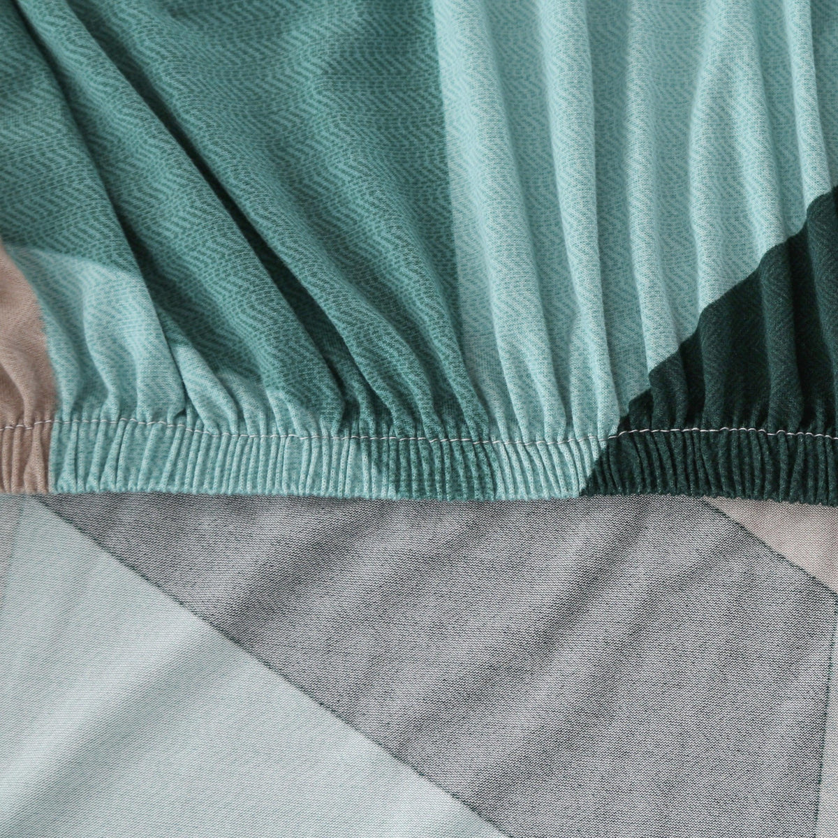Couch Cover - Greenoo - Adaptable & Expandable