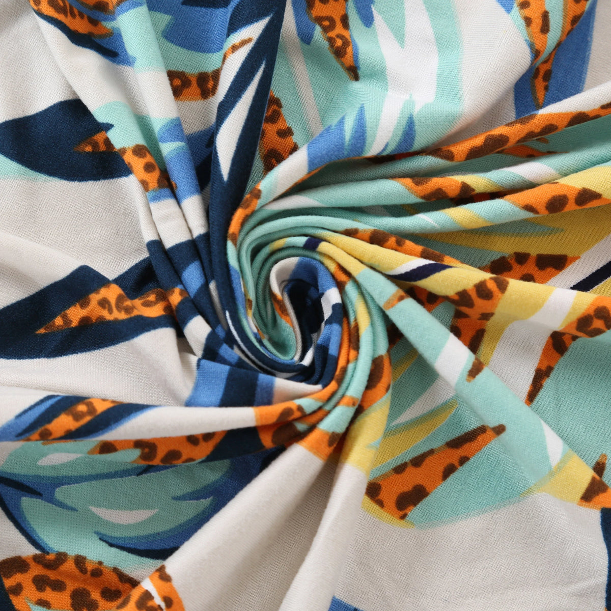 Couch Cover - Olaves - Adaptable & Expandable