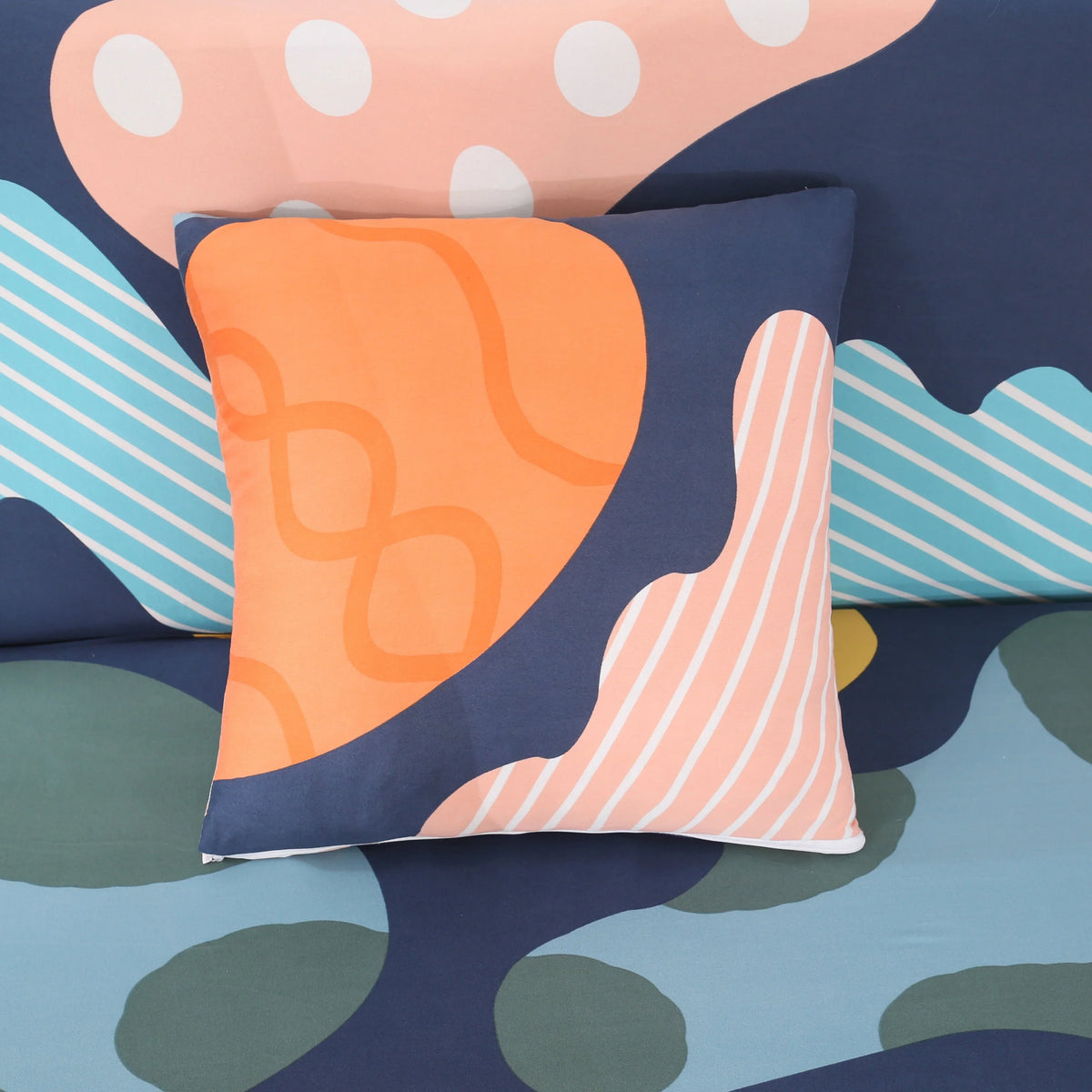 Couch Cover - Strastenchia - Adaptable & Expandable