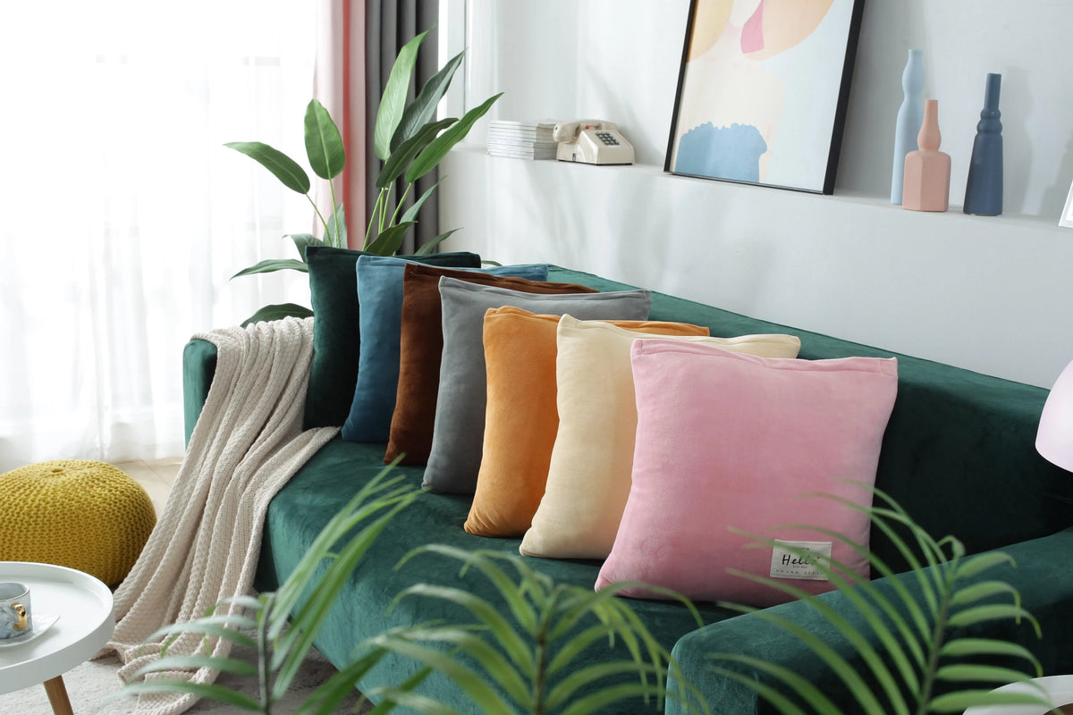 Couch Cover - Velvet - Dark Green - Adaptable & Expandable