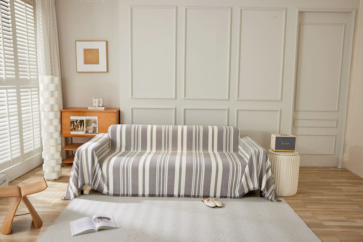 Throw Blanket - Striniara - Brown