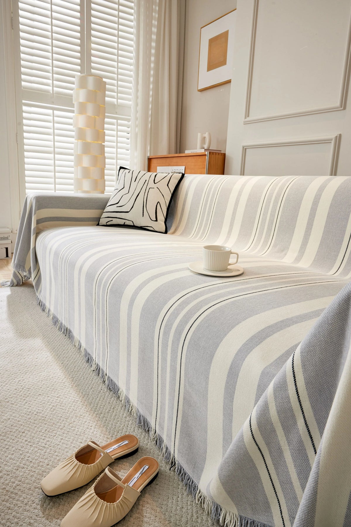 Throw Blanket - Striniara - Grey